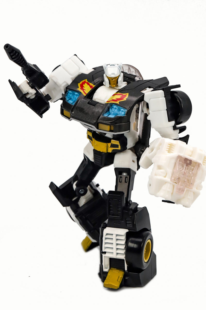Transformers - Generations Selects: Ricochet [Exclusive] HASBRO - TOYBOT IMPORTZ